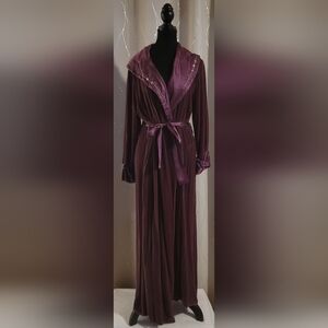 ​Willow Blossom Silk Blend Velvet Robe Beaded Plum Long Dressing Gown Small